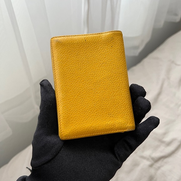 Auth Chanel Yellow Classic Caviar CC Logo Bi-Fold Card Holder - PreLoved - Picture 3 of 10